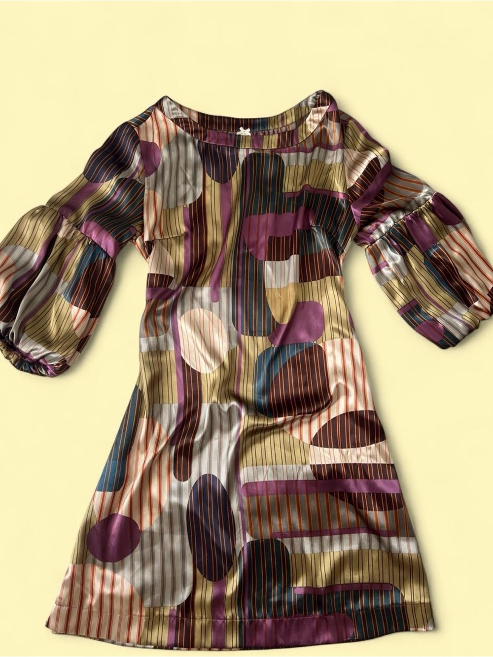Vintage 70s Abstract Print Puff-Sleeve Dress in Olive & Plum